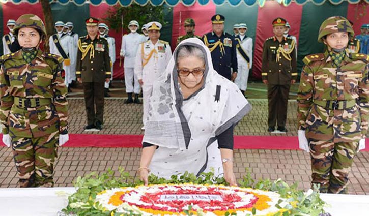 PM pays homage to Bangabandhu in Tungipara