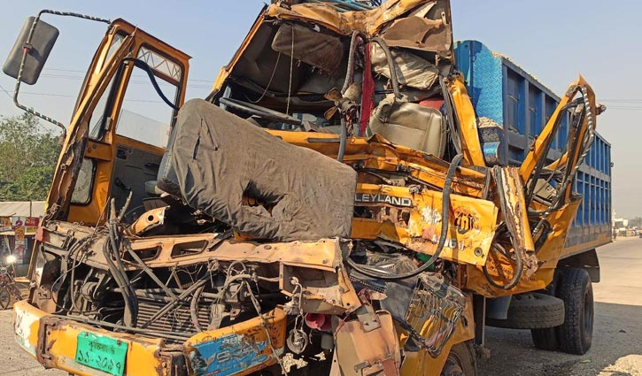 Two killed as two trucks collide in Dinajpur