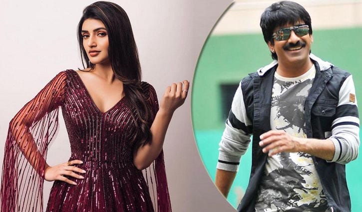 Ravi Teja avoids to kiss Sreeleela