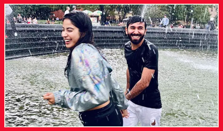সেই ‘বিশ্বাসী’ বন্ধুর সঙ্গে প্রেম করছেন জাহ্নবী? সেই ‘বিশ্বাসী’ বন্ধুর সঙ্গে প্রেম করছেন জাহ্নবী?