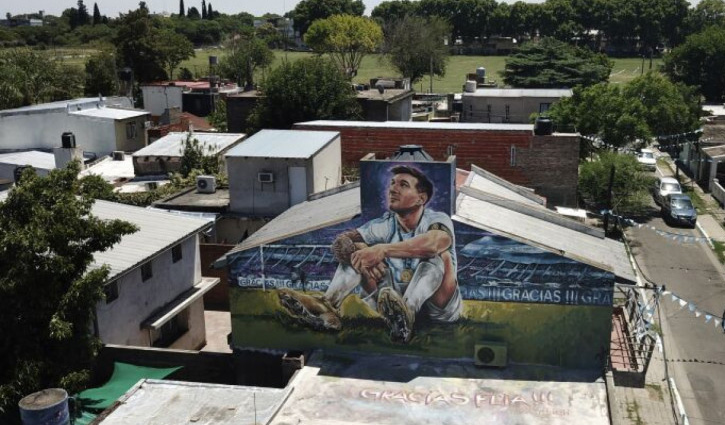 জাদুকরের পায়ে শেষ জাদুর অপেক্ষা