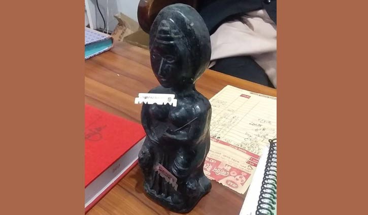 সাড়ে তিন কেজি ওজনের কষ্টি পাথরের মূর্তি উদ্ধার