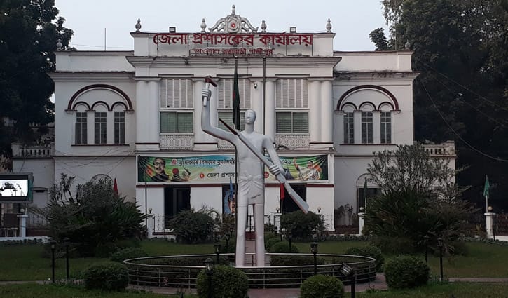 ভাওয়াল রাজবাড়িতে একদিন ভাওয়াল রাজবাড়িতে একদিন