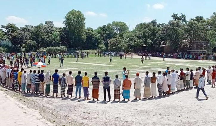 খেলার মাঠে আশ্রয়ণ প্রকল্প নির্মাণ স্থগিত, খোঁজা হচ্ছে নতুন জায়গা