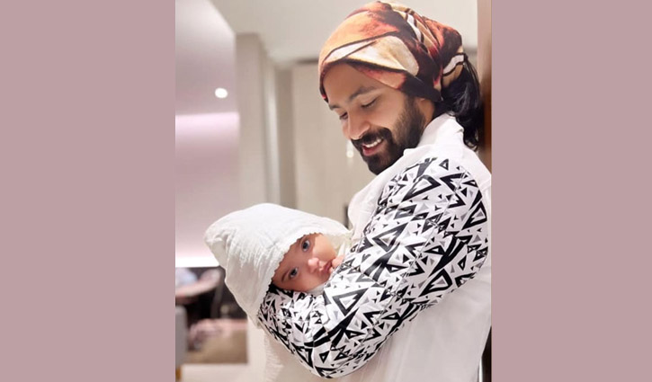 রাজ্যকে নিয়ে এবার রাজের স্ট্যাটাস, সেখানে নেই পরী 