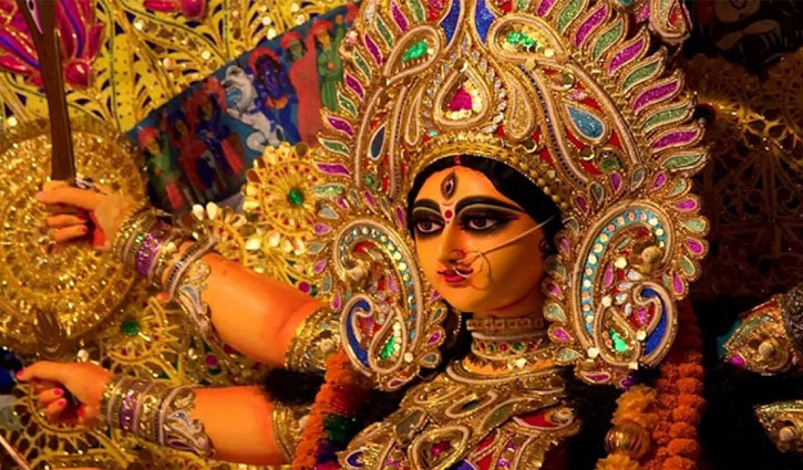আজ মহাসপ্তমী, মণ্ডবে মণ্ডবে প্রার্থনা আজ মহাসপ্তমী, মণ্ডবে মণ্ডবে প্রার্থনা