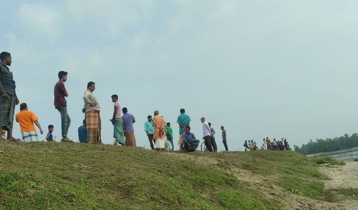 ‘নাতির মরদেহ পেলে অন্তত সৎকারের কাজটা করতে পারতাম’ ‘নাতির মরদেহ পেলে অন্তত সৎকারের কাজটা করতে পারতাম’