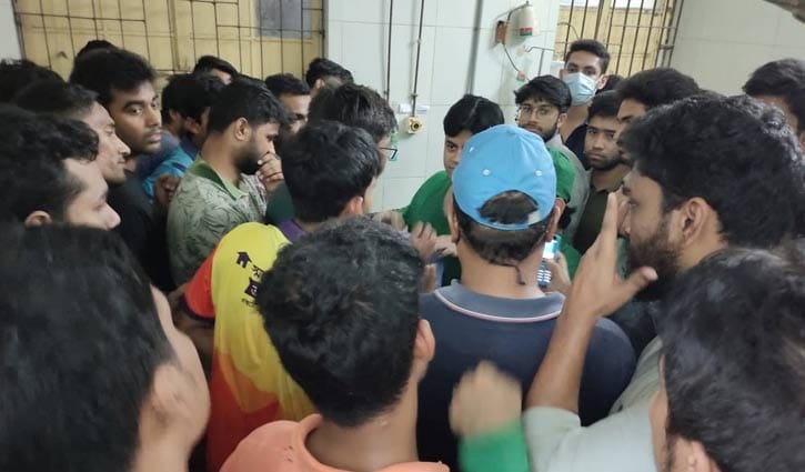 রামেকে ইন্টার্ন চিকিৎসকদের কর্মবিরতি