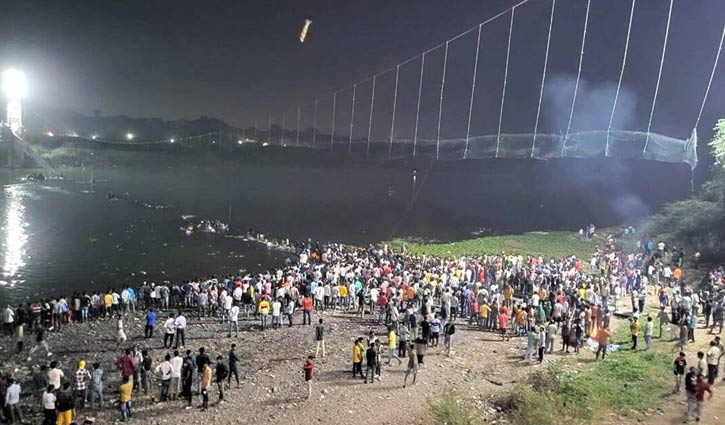 গুজরাটে সেতু ধসে মৃত্যু বেড়ে ১৪১
