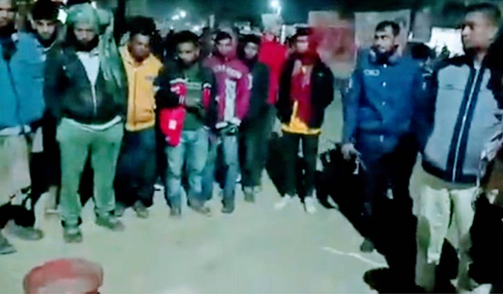 গাংনীতে বোমা বিস্ফোরণ, আটক ১ গাংনীতে বোমা বিস্ফোরণ, আটক ১