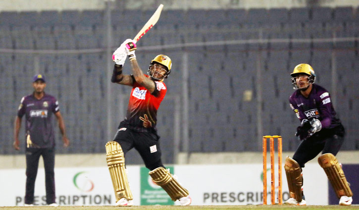 নারিনের ২৮ মিনিটের শোতে দ্রুততম হাফ সেঞ্চুরির রেকর্ড