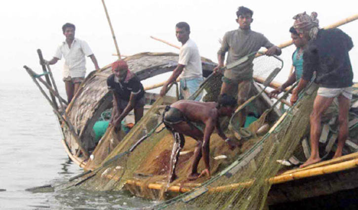 দুই মাস ৫ অভয়াশ্রমে মাছ ধরা নিষিদ্ধ