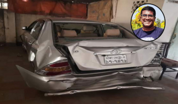 দুর্ঘটনা থেকে অবিশ্বাস্যভাবে সন্তানসহ প্রাণে বাঁচলেন সাংবাদিক