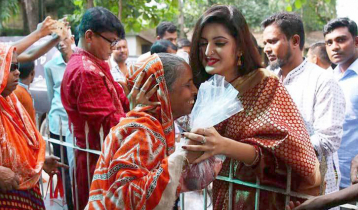 কেন এবার এফডিসিতে কোরবানি দিচ্ছেন না পরীমনি? কেন এবার এফডিসিতে কোরবানি দিচ্ছেন না পরীমনি?