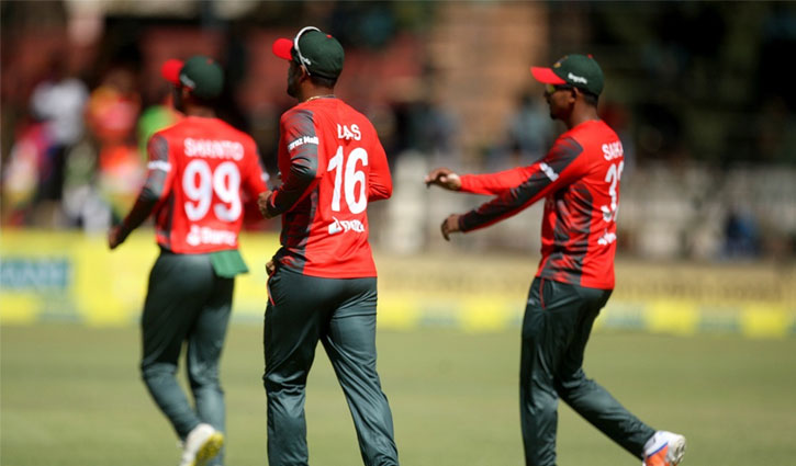 লড়াই করে ১৭ রানে হারলো বাংলাদেশ