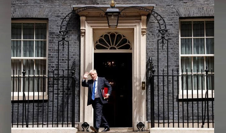পদত্যাগের ঘোষণা ব্রিটিশ প্রধানমন্ত্রী বরিস জনসনের