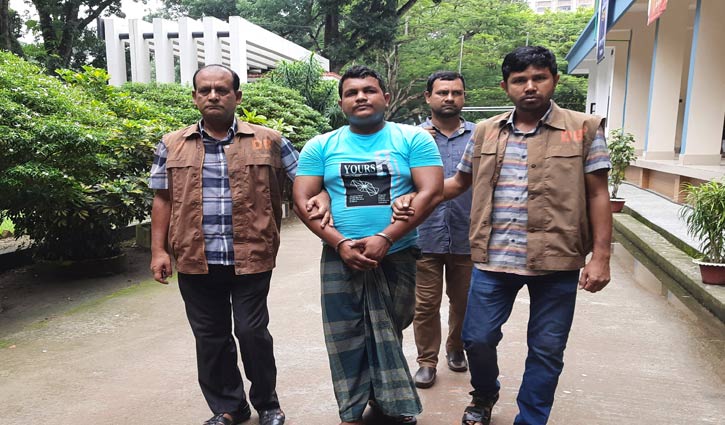 চলন্ত বাসে ডাকাতি-ধর্ষণ: রাজা ৫ দিনের রিমান্ডে