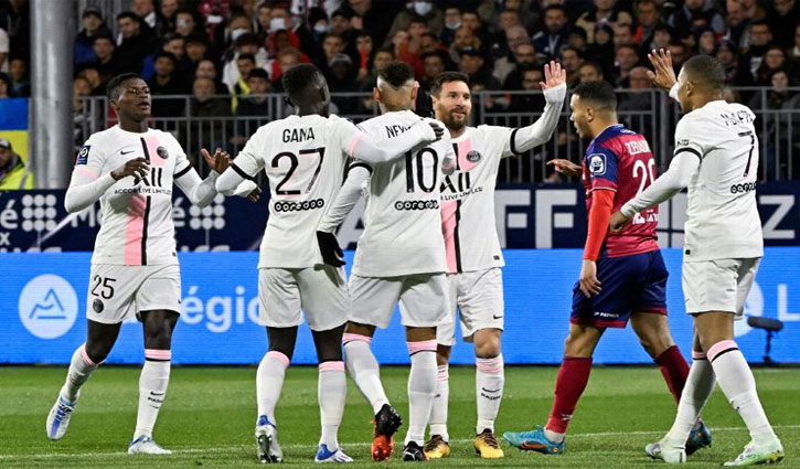 নেইমার-এমবাপের হ্যাটট্রিকে উড়ে গেল ক্লারমন্ট