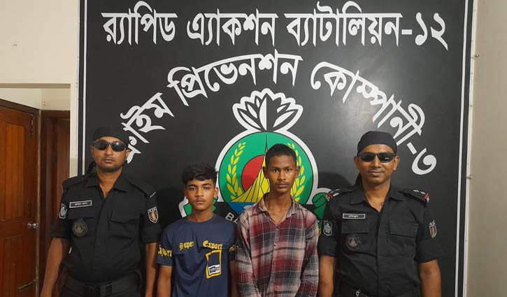 ইভটিজিংয়ের প্রতিবাদ করায় শিক্ষককে মারধর, গ্রেপ্তার ২