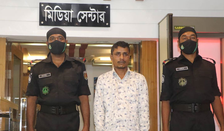 ১৯ বছর আত্মগোপনে ছিলেন সিরাজুল ১৯ বছর আত্মগোপনে ছিলেন সিরাজুল