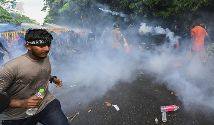 নতুন প্রধানমন্ত্রী নিয়োগের পরও শ্রীলঙ্কায় সরকারবিরোধী বিক্ষোভ