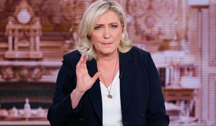 হিজাব পরলে জরিমানার ব্যবস্থা করবেন ফ্রান্সের ডানপন্থী নেতা