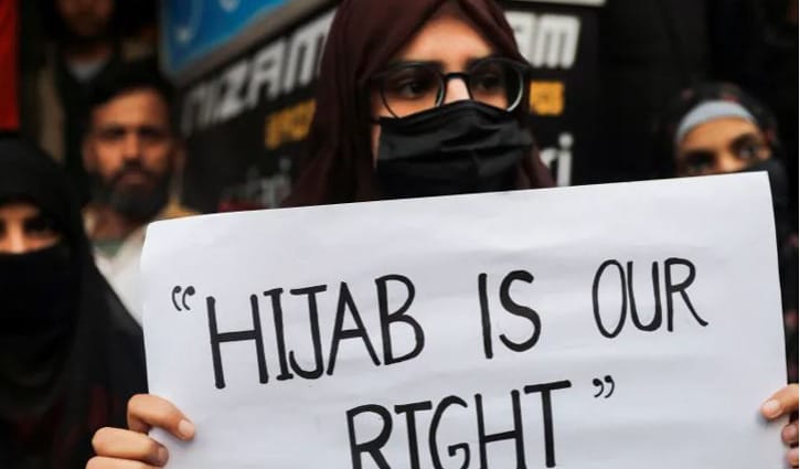 হিজাব ইসলামের অপরিহার্য অংশ নয় : ভারতীয় আদালত