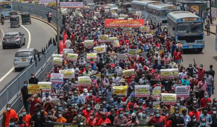 কাগজ না থাকায় শ্রীলঙ্কায় স্কুল শিক্ষার্থীদের পরীক্ষা স্থগিত