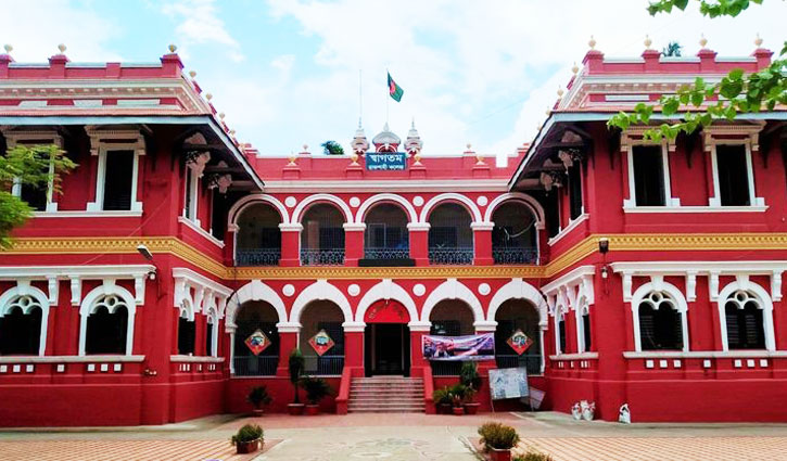 সার্ধশতবর্ষে দেশসেরা রাজশাহী কলেজ