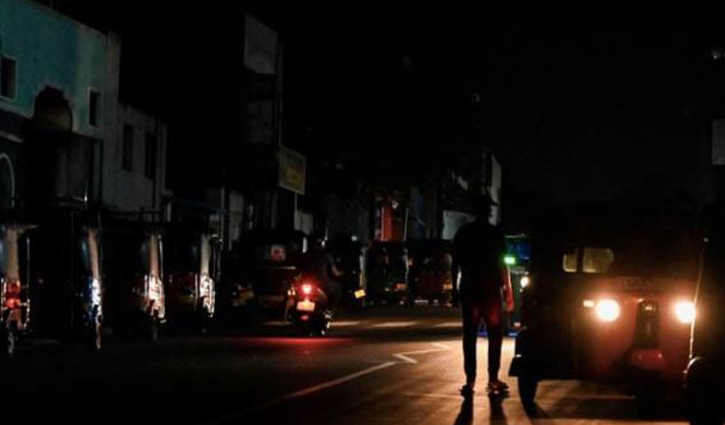 সড়কের বাতি বন্ধ করে দিয়েছে শ্রীলঙ্কা