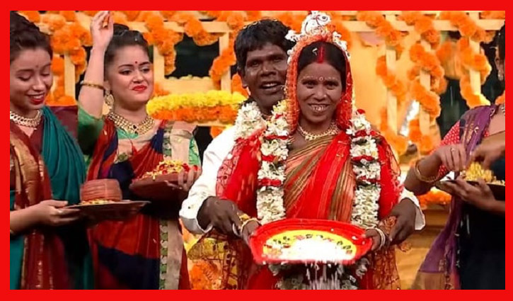 স্ত্রীর সঙ্গে দ্বিতীয় বিয়ে সারলেন ‘কাঁচা বাদাম’ গায়ক