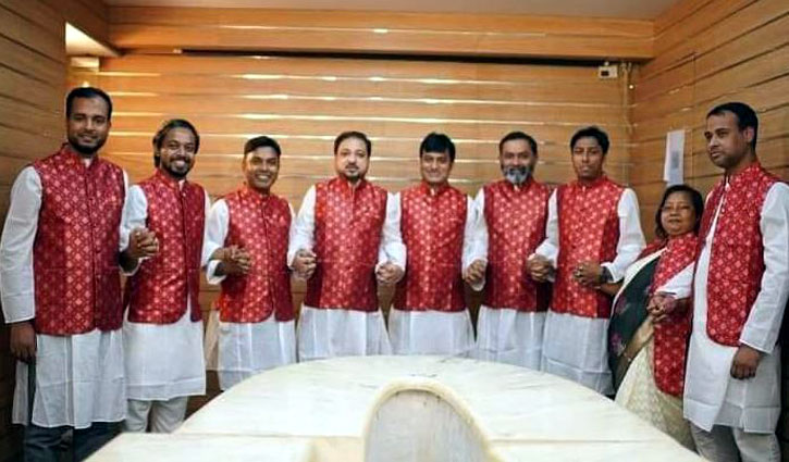 ই-ক্যাব নির্বাচনে ‘ঐক্য’ প্যানেলের প্রার্থীতা ঘোষণা ই-ক্যাব নির্বাচনে ‘ঐক্য’ প্যানেলের প্রার্থীতা ঘোষণা