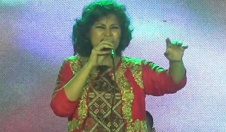 কক্সবাজারে পদ্মার গান নিয়ে মঞ্চ মাতালেন মেহরিন কক্সবাজারে পদ্মার গান নিয়ে মঞ্চ মাতালেন মেহরিন