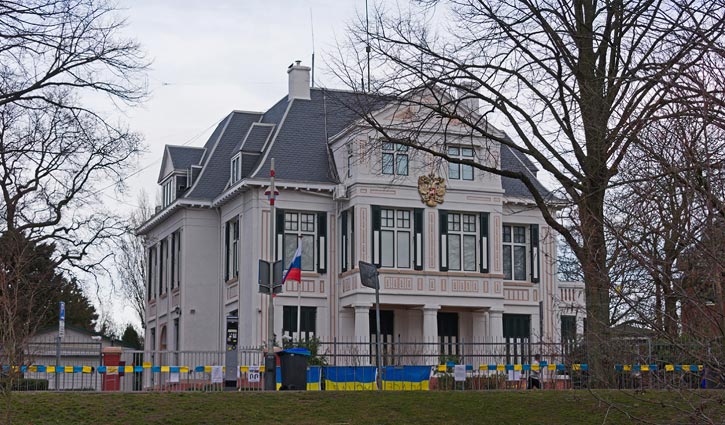 রাশিয়ার ৪৩ কূটনীতিক বহিষ্কার করলো ৪ দেশ