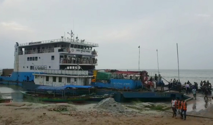 শিমুলিয়া-মাঝিরকান্দি নৌরুট ফেরি চলাচল স্বাভাবিক শিমুলিয়া-মাঝিরকান্দি নৌরুট ফেরি চলাচল স্বাভাবিক