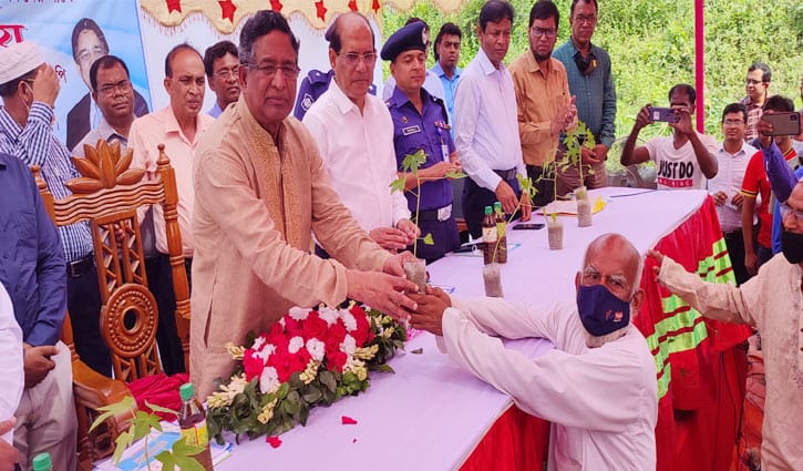 জাহাজ ভাড়া বেড়েছে তাই কমানো যাচ্ছে না তেলের দাম: কৃষিমন্ত্রী জাহাজ ভাড়া বেড়েছে তাই কমানো যাচ্ছে না তেলের দাম: কৃষিমন্ত্রী