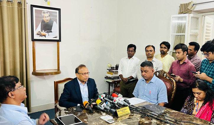 বন্যার পানি নামাতে রাস্তা কাটার নির্দেশ