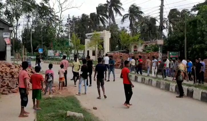 পটুয়াখালীতে ছাত্রলীগ ও ছাত্রদলের মধ্যে ধাওয়া-পাল্টা ধাওয়া পটুয়াখালীতে ছাত্রলীগ ও ছাত্রদলের মধ্যে ধাওয়া-পাল্টা ধাওয়া