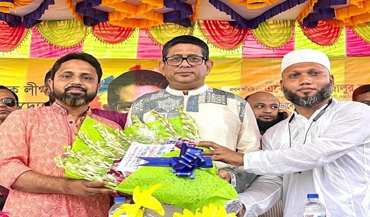 ‘পদ্মা সেতু হওয়ায় বাংলাদেশের শত্রুদের গাত্রদাহ হচ্ছে’