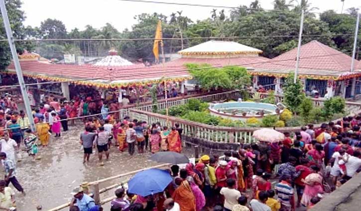 পশ্চিমবঙ্গে পদদলিত হয়ে ৩ পুণ্যার্থীর মৃত্যু