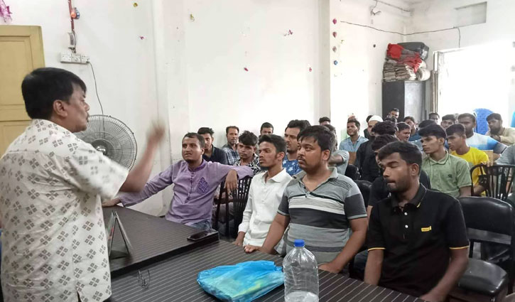 প্রতি শার্টে ৪০ টাকা মজুরি নির্ধারণ করতে হবে: শ্রমিক সংঘ