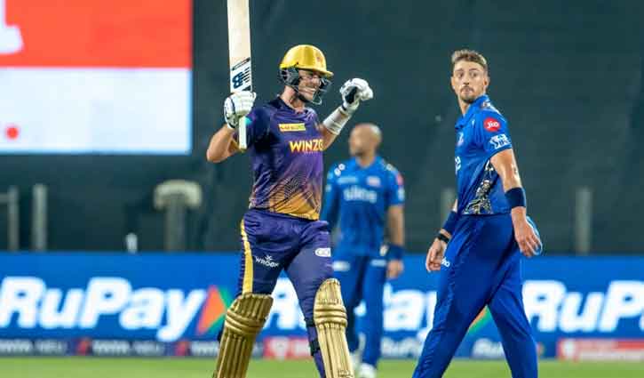 অবিশ্বাস্য ইনিংস খেলে কামিন্স নিজেই অবাক