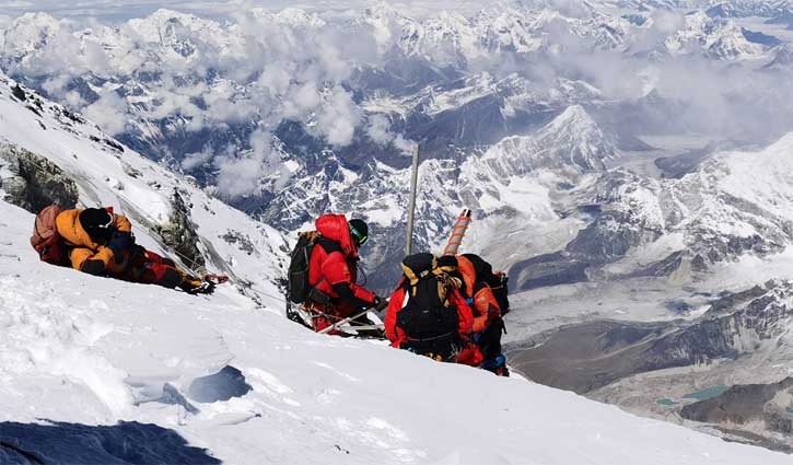 China builds world`s highest weather station on Mount Everest