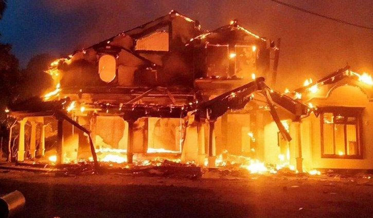 Mahinda Rajapaksa`s residence set on fire