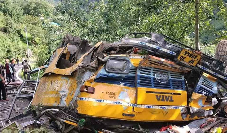 16 including students killed as bus falls into gorge in India 16 including students killed as bus falls into gorge in India