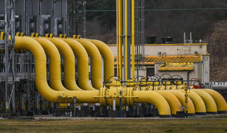 Russia suspends gas deliveries to Poland, Bulgaria