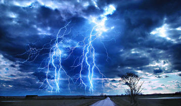 Lightning strike kills 3 in Tangail Lightning strike kills 3 in Tangail