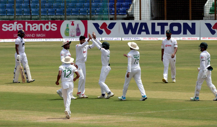 Sri Lanka batting against Bangladesh in 1st Test