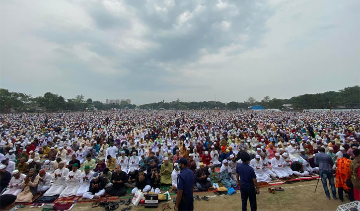 Subcontinent`s biggest Eid Jamaat held in Dinajpur