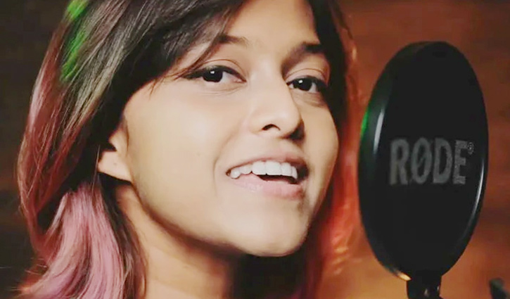 শ্রীলঙ্কার জন্য সাহায্য চাইলেন ‘মানিকে মাগে হিঠে’ গায়িকা